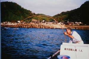 ただ一人許された釣り場 今泉港の禁漁区でメバルを釣る